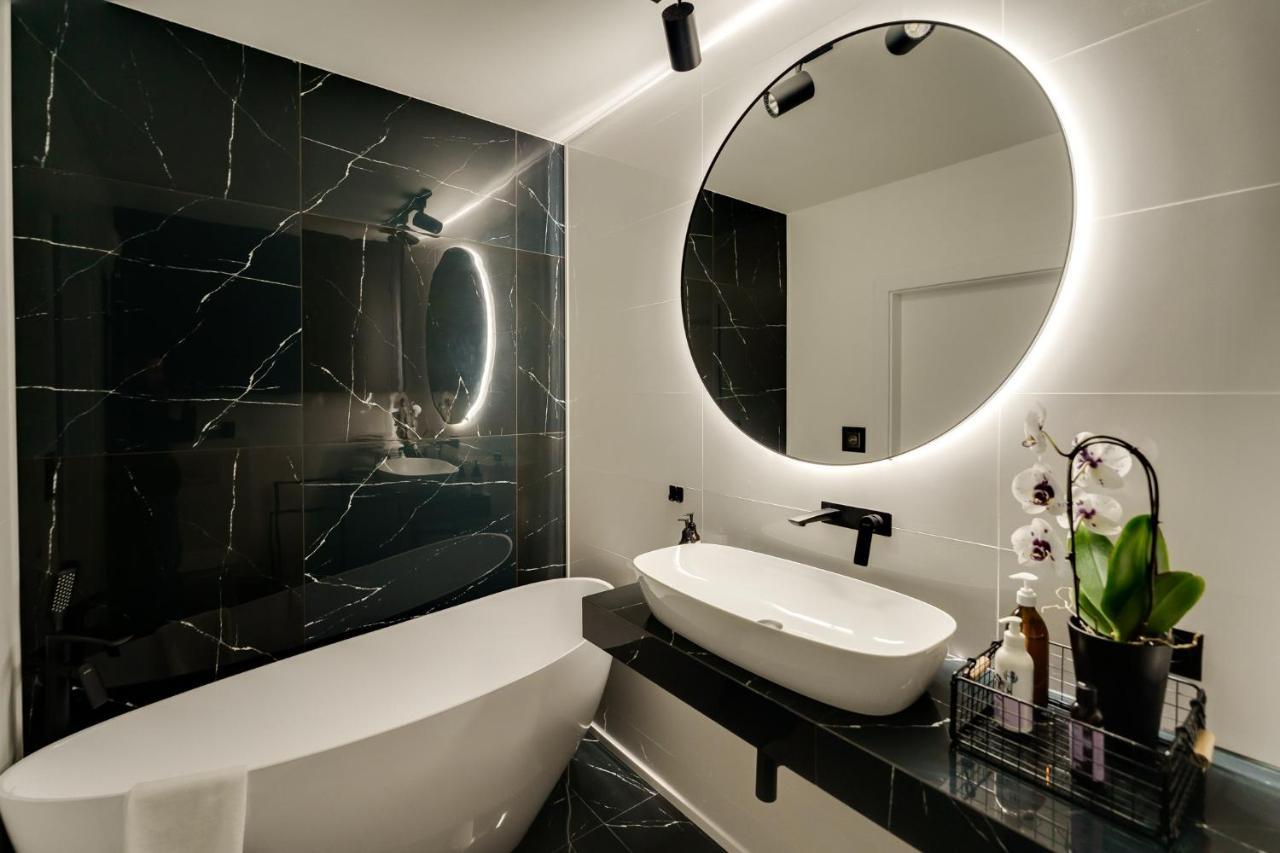 Apartament Deluxe Black Orchid Baltic Concept ジビジノ エクステリア 写真