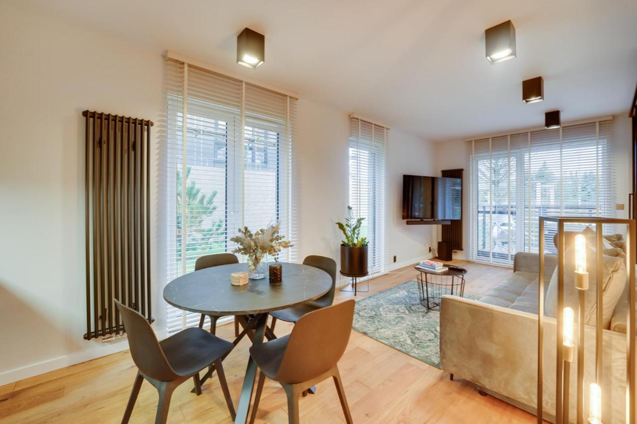 Apartament Deluxe Black Orchid Baltic Concept ジビジノ エクステリア 写真