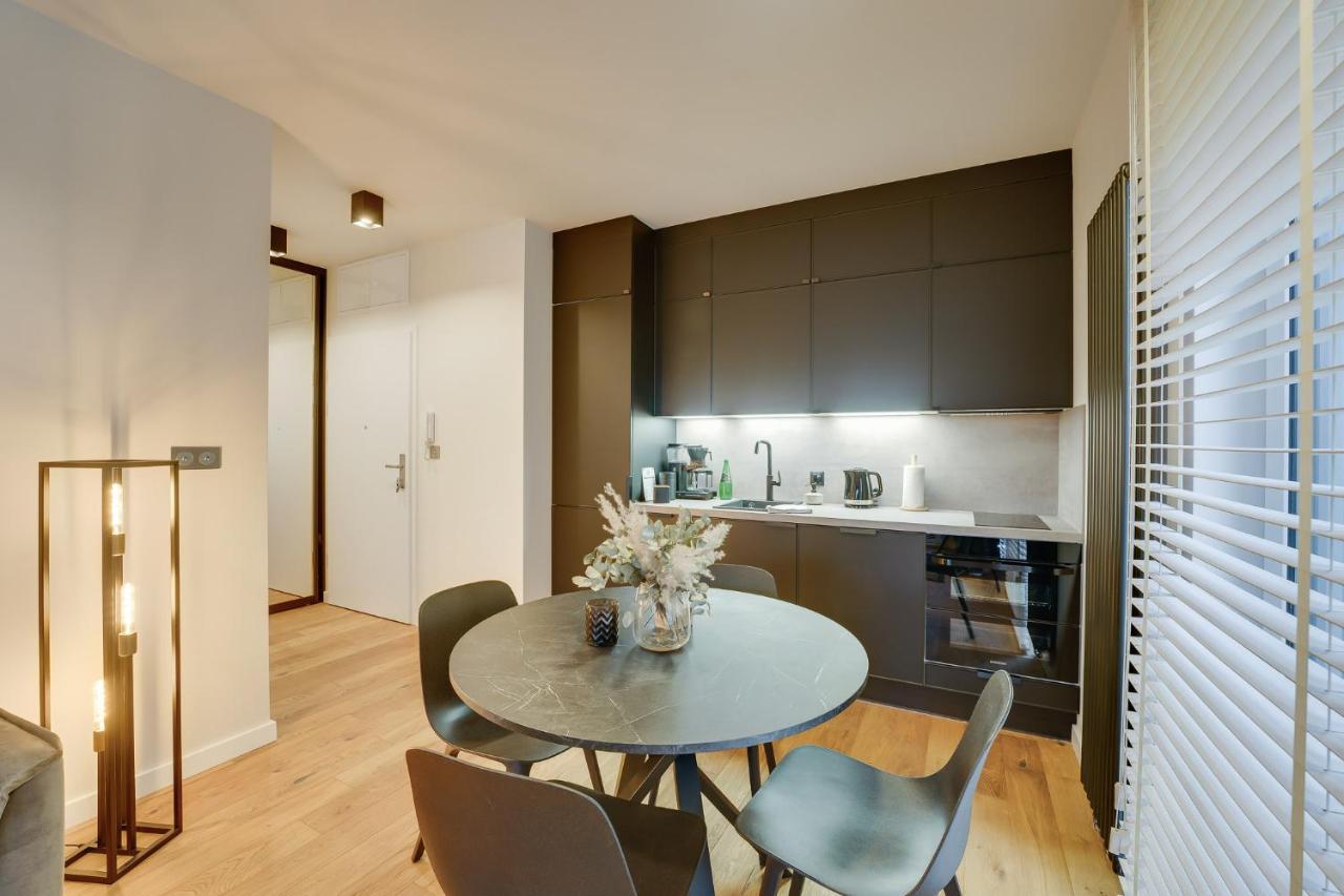 Apartament Deluxe Black Orchid Baltic Concept ジビジノ エクステリア 写真