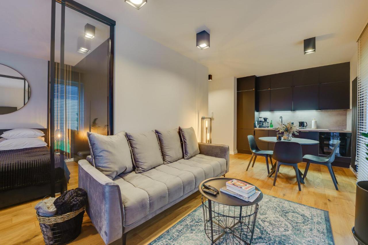 Apartament Deluxe Black Orchid Baltic Concept ジビジノ エクステリア 写真