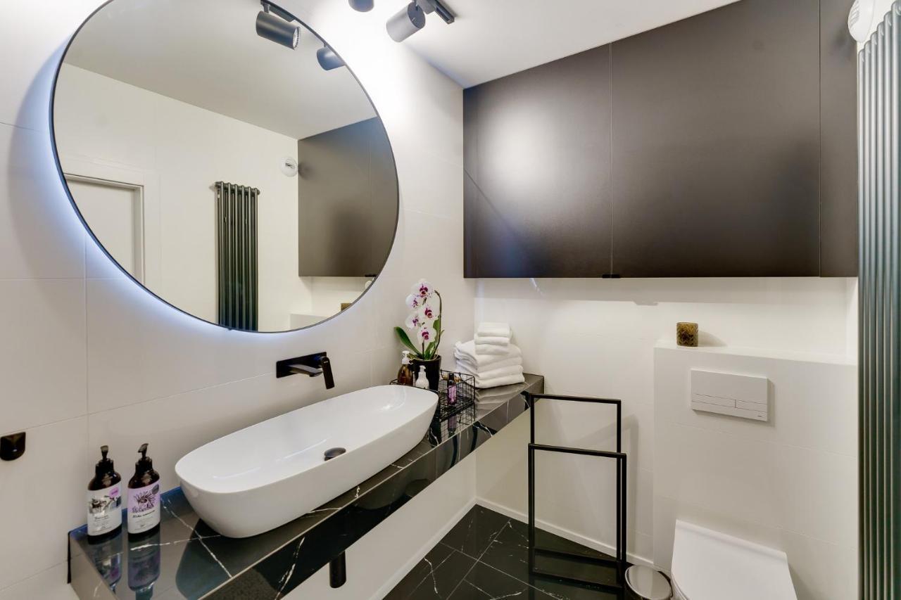 Apartament Deluxe Black Orchid Baltic Concept ジビジノ エクステリア 写真