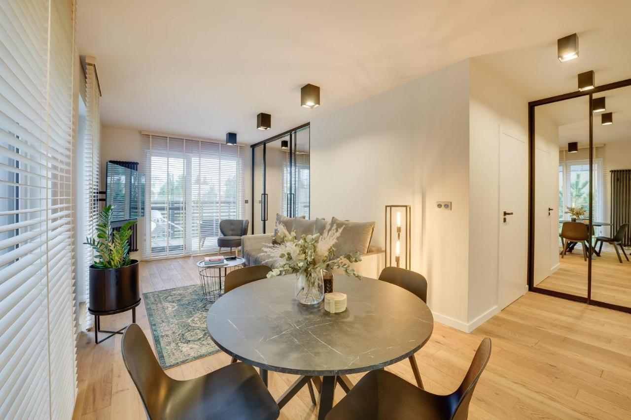 Apartament Deluxe Black Orchid Baltic Concept ジビジノ エクステリア 写真